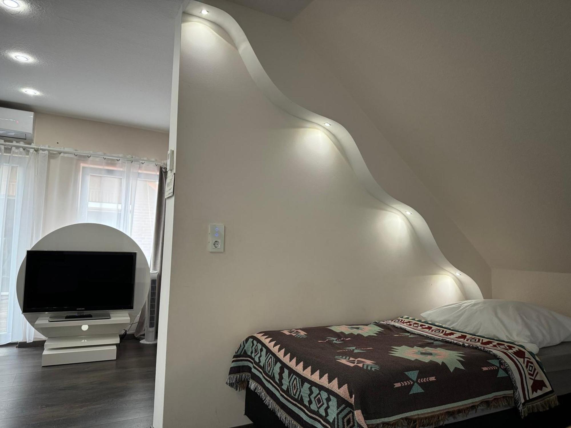 Modern House Gehrden Auf 2 Etagen, Nice Garten, Barbecue, Contactless Check-In, Free Parking Екстер'єр фото