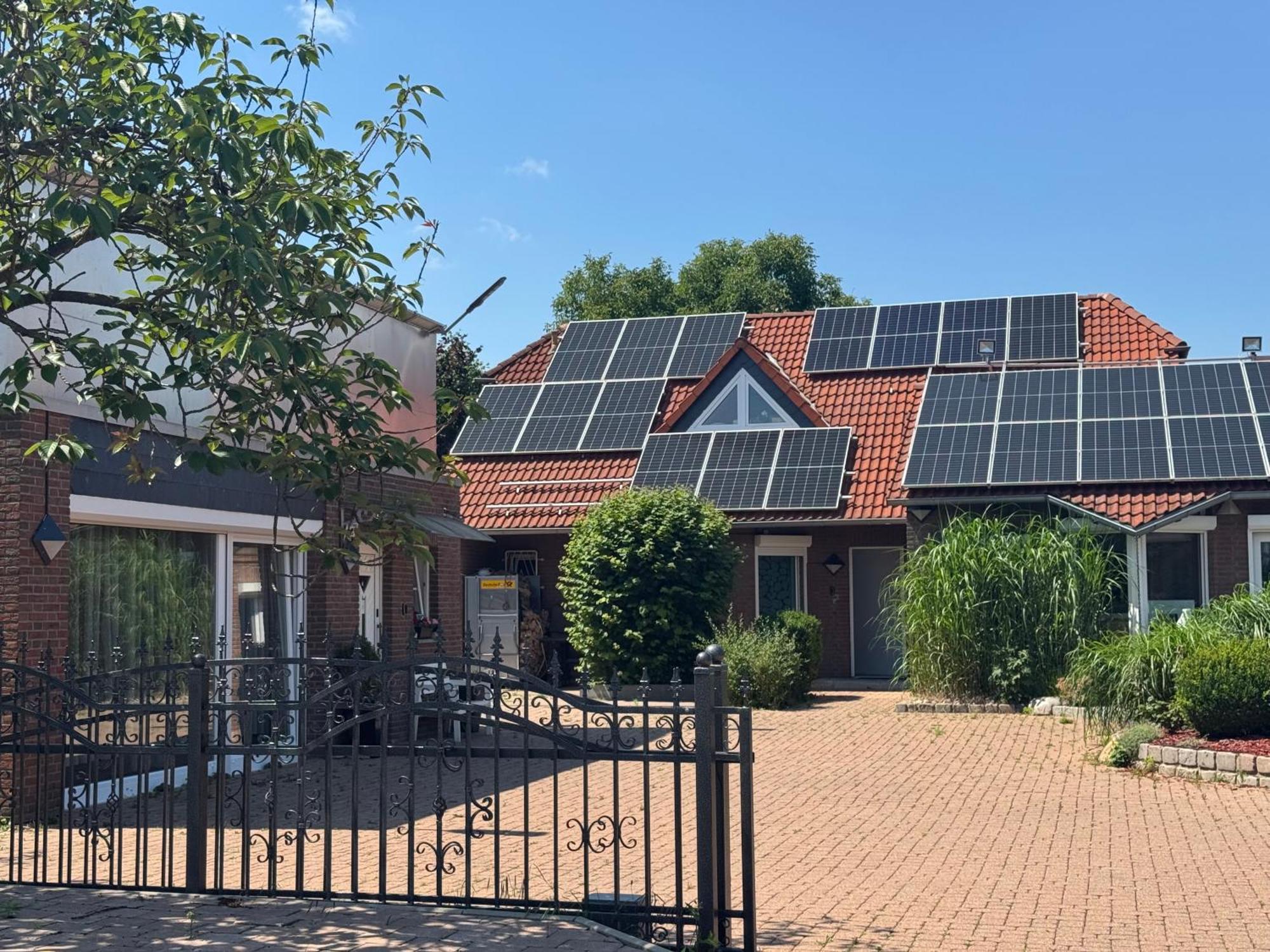 Modern House Gehrden Auf 2 Etagen, Nice Garten, Barbecue, Contactless Check-In, Free Parking Екстер'єр фото