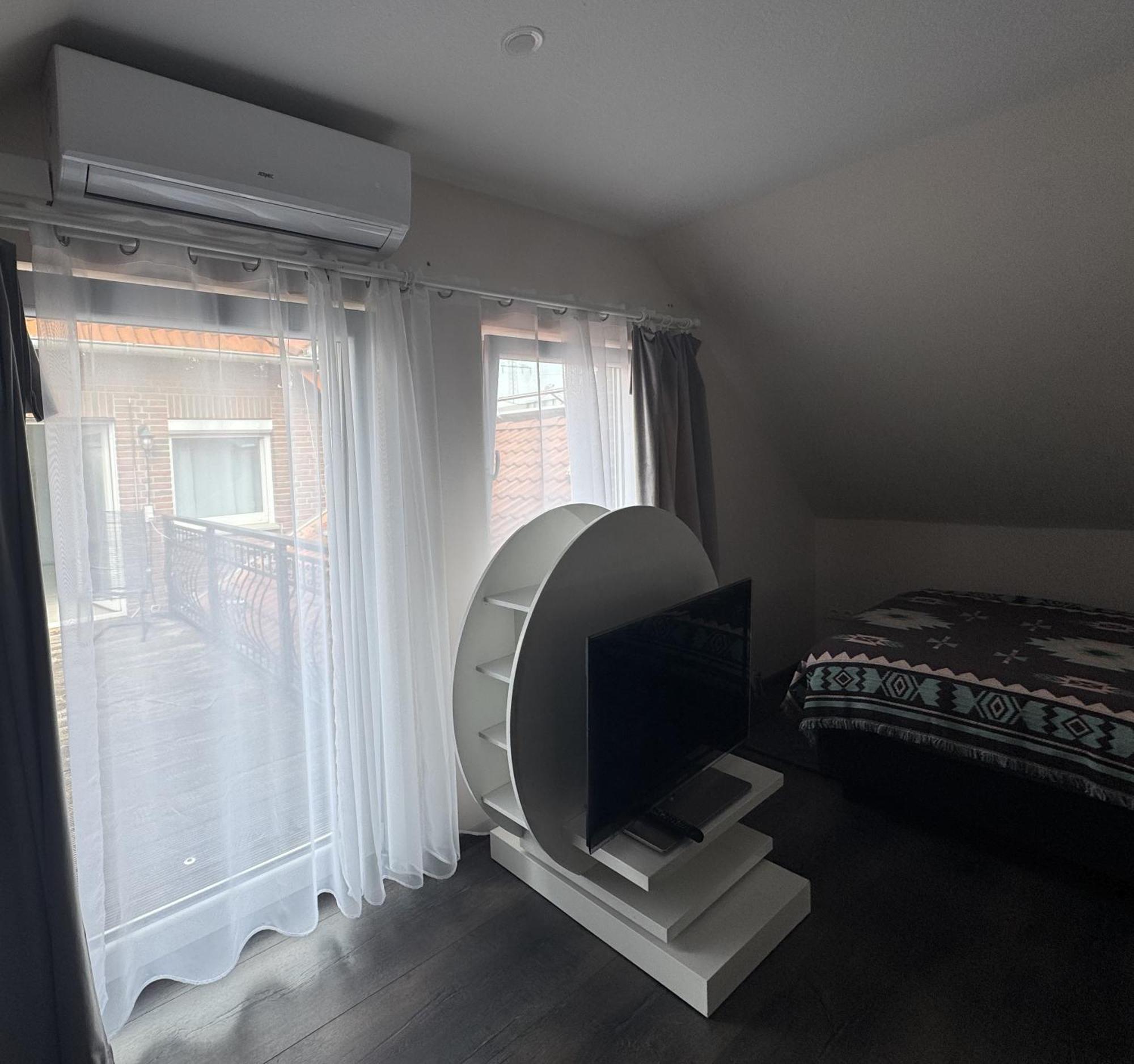 Modern House Gehrden Auf 2 Etagen, Nice Garten, Barbecue, Contactless Check-In, Free Parking Екстер'єр фото