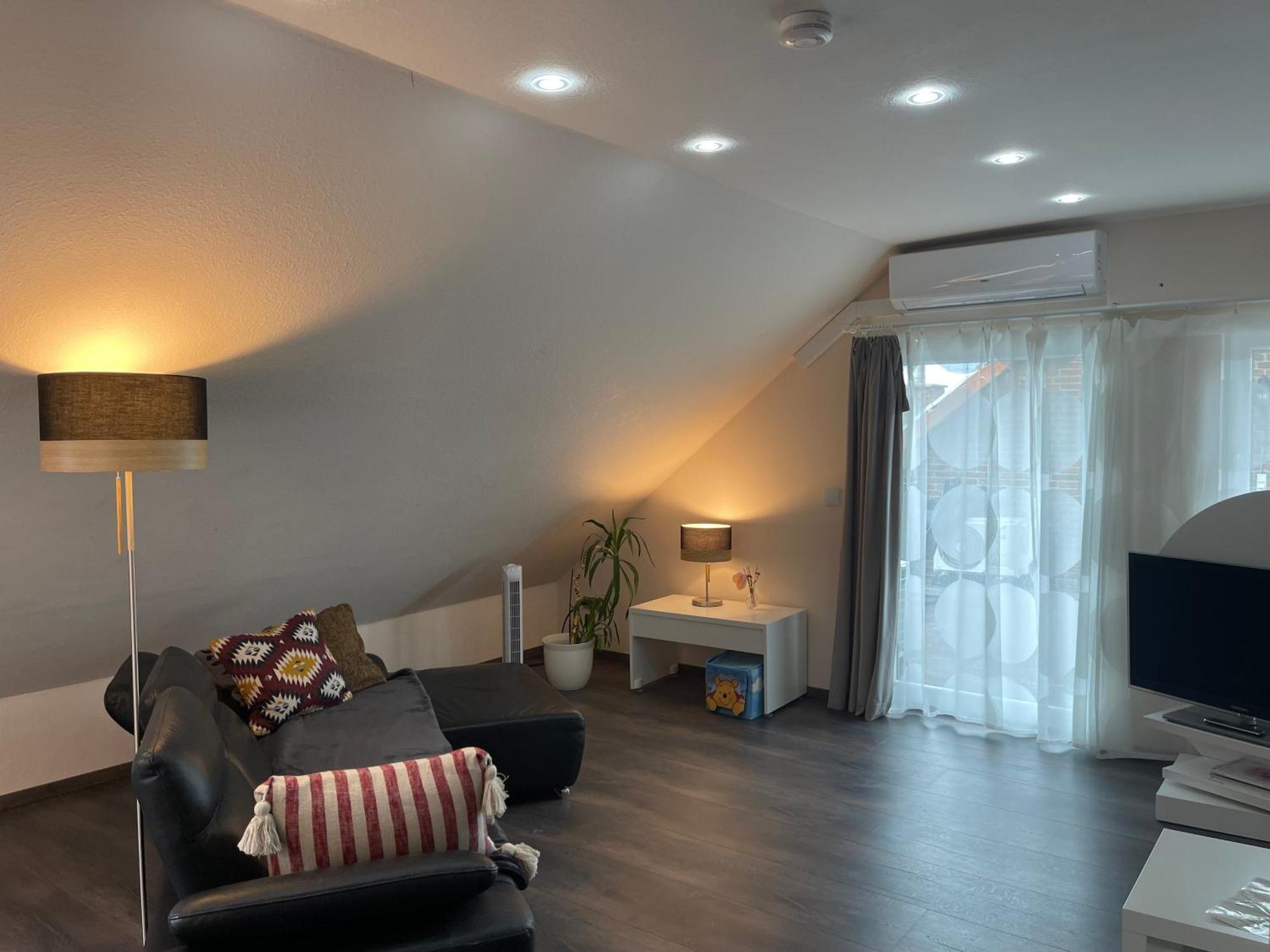 Modern House Gehrden Auf 2 Etagen, Nice Garten, Barbecue, Contactless Check-In, Free Parking Екстер'єр фото